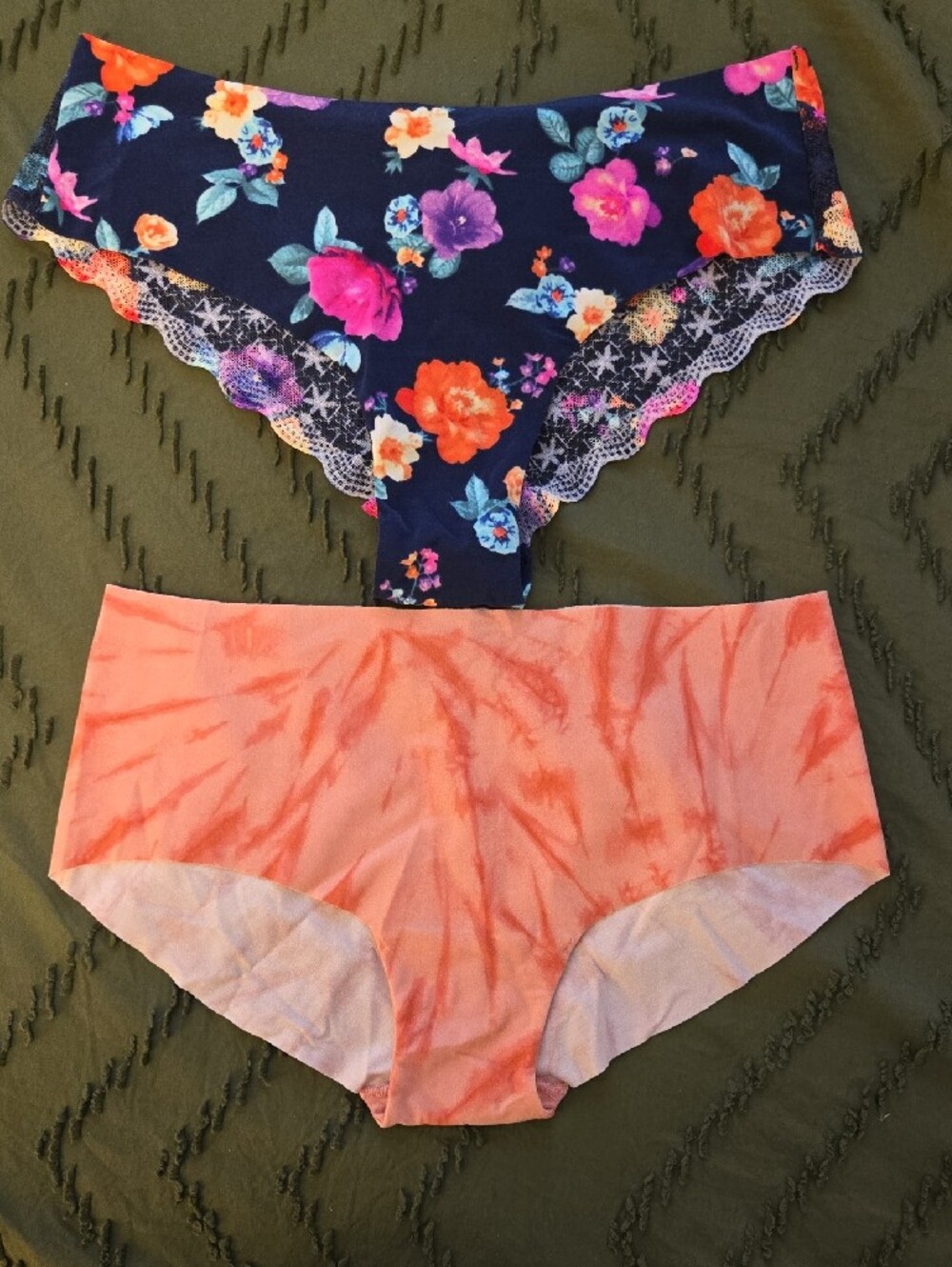 PINK Victoria's Secret No Show Panties Size M NEVER WORN WITH TAGS - Picture 3 of 10